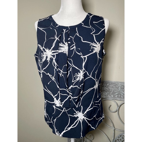 Banana Republic Blouse Tank Navy Blue White Woman’s 4 Small Pleated Drape Front - Picture 1 of 5